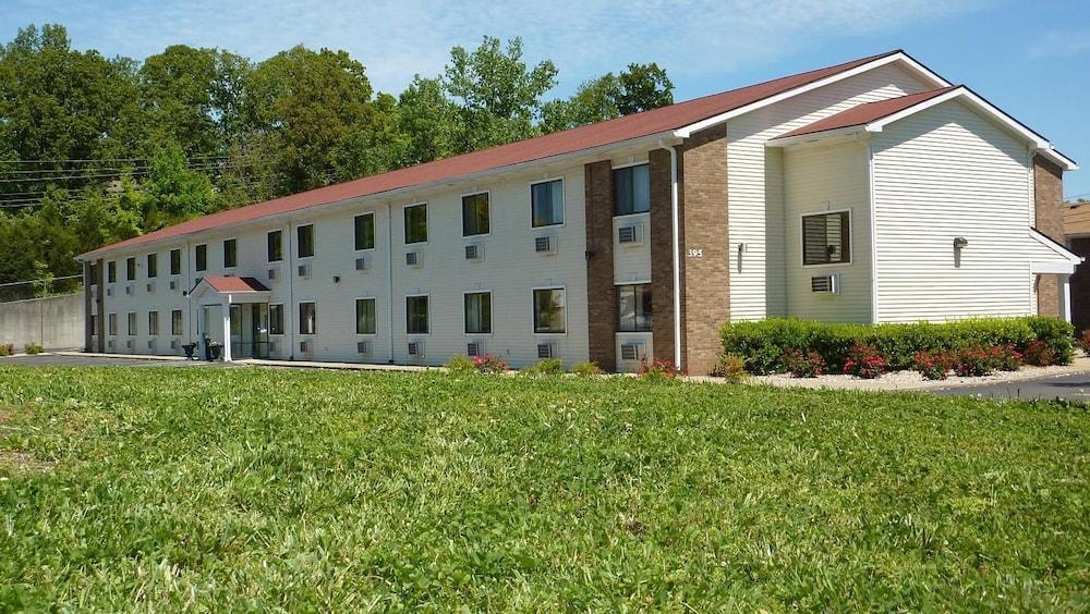 Super 8 By Wyndham Radcliff Ft. Knox Area Hotell Exteriör bild