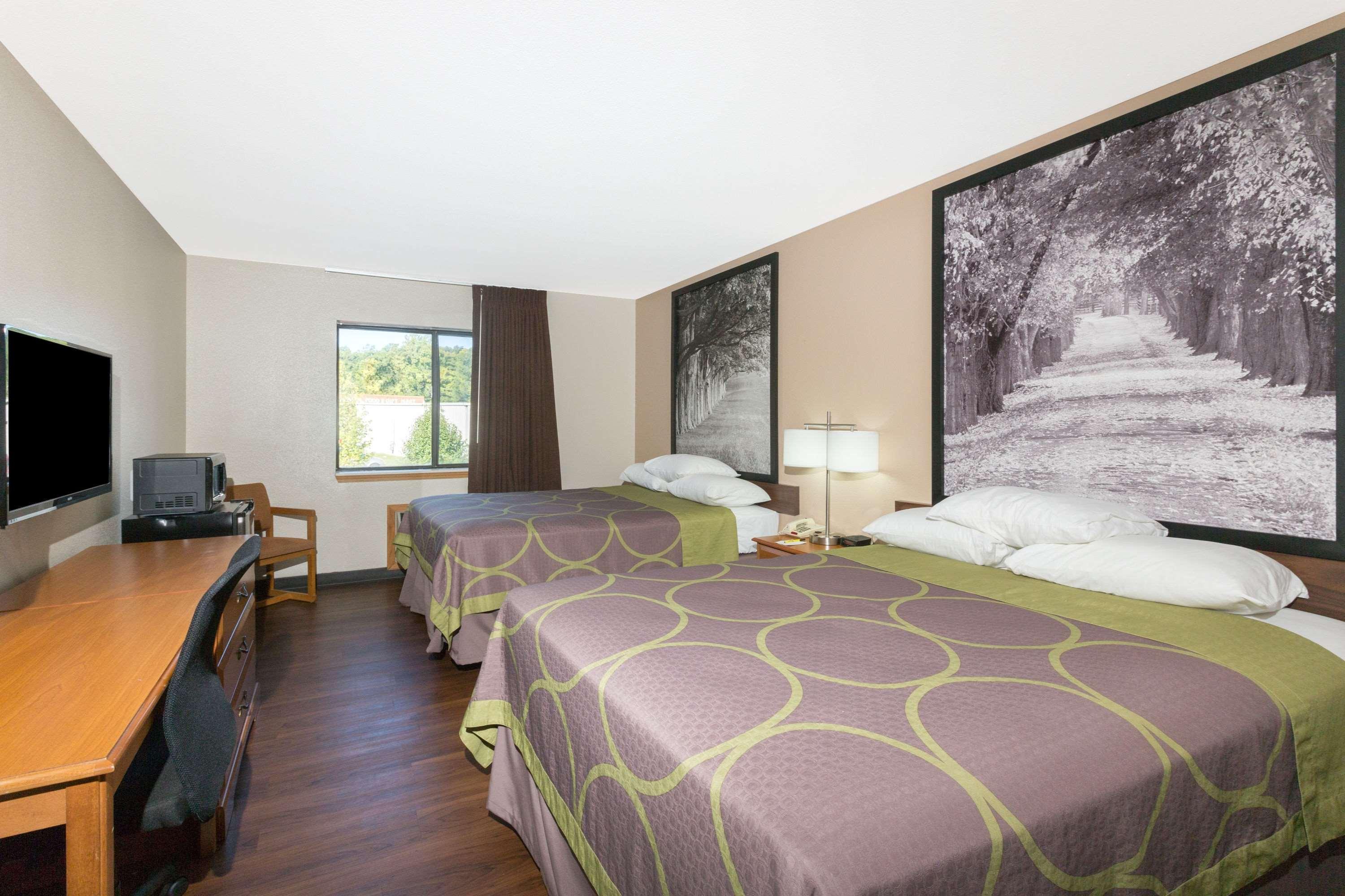 Super 8 By Wyndham Radcliff Ft. Knox Area Hotell Exteriör bild